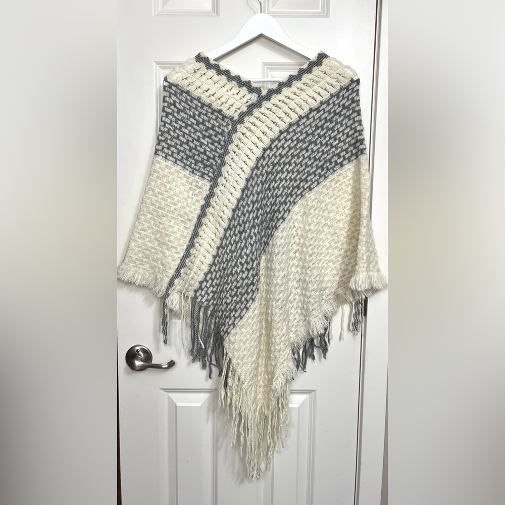 Chunky Knit Poncho - Picture 2 of 3